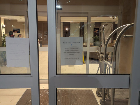 Best Western Plus Okotoks Inn & Suites主图