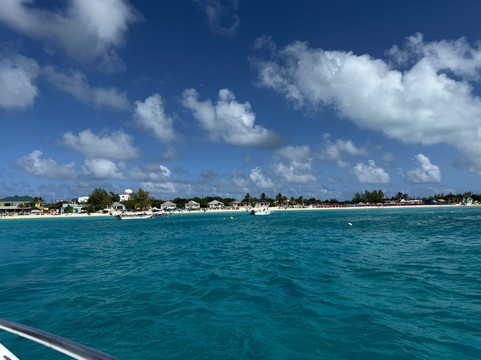 Grand Turk Cruise Center-Cockburn Town必去景点