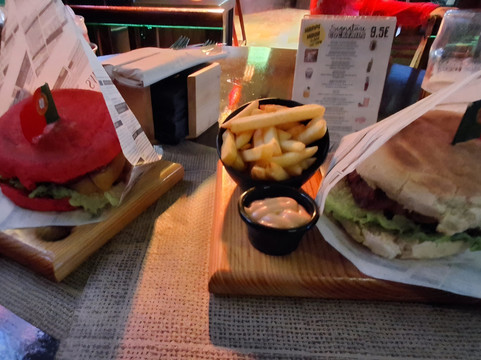 Legends Bar-阿尔布赞拉必去景点