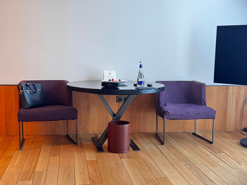 巴维克哈温泉酒店主图