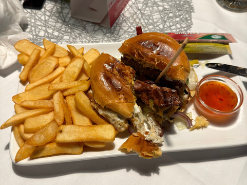 马可奥莱酒店主图