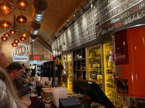 FIRST Craft Beer Brewery & Taproom-布达佩斯必去景点