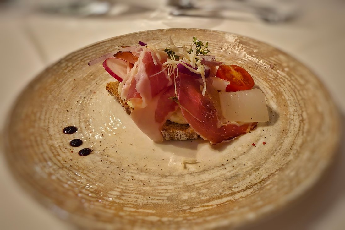 勒百斯泉采尔酒店-官方