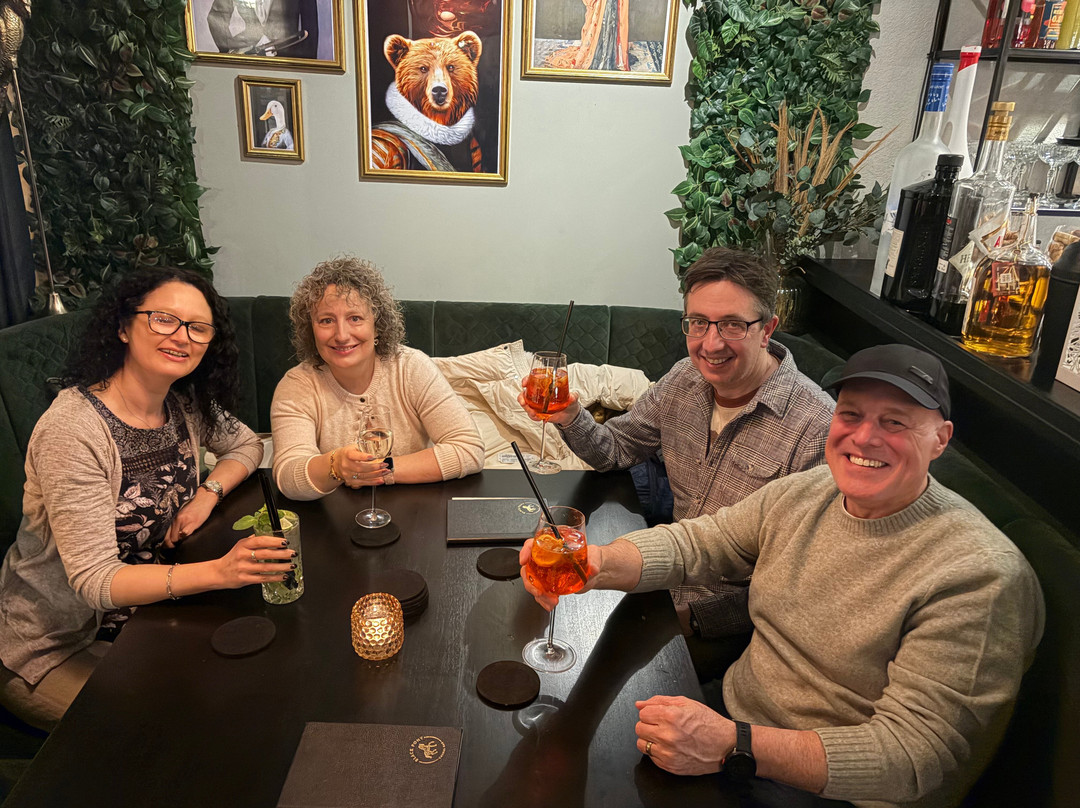 Black Pony - Casual Bar