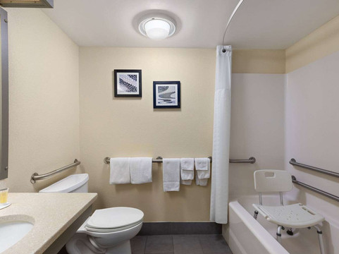 Unadilla酒店住宿-Travelodge by Wyndham Perry National Fairgrounds Area I-75