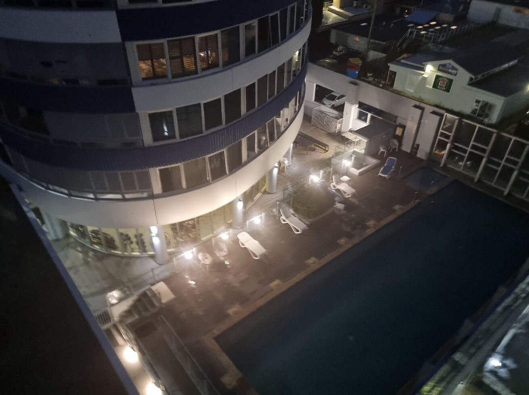 特威德创世纪公寓主图
