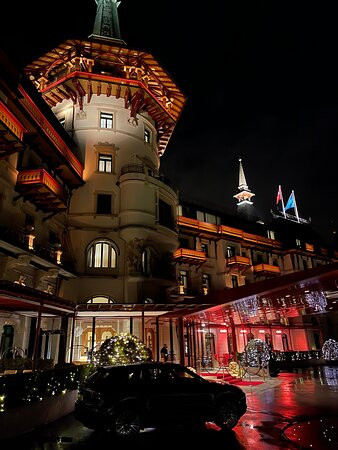 多尔德大酒店主图