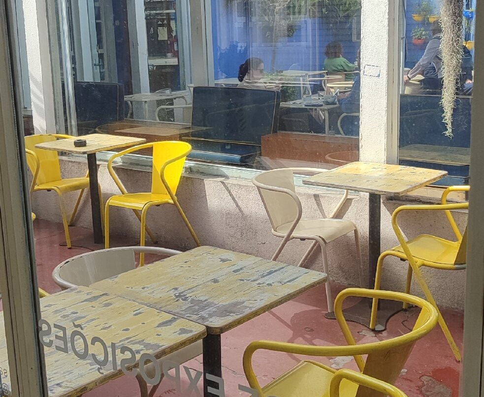 Maus Hábitos-波尔图必去景点