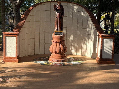 San Pablo Catholic Church-马拉松必去景点