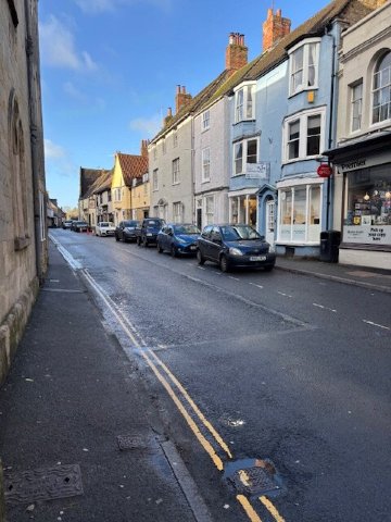 At The Chapel-官方