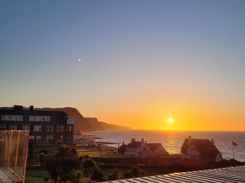 锡德茅斯港酒店主图