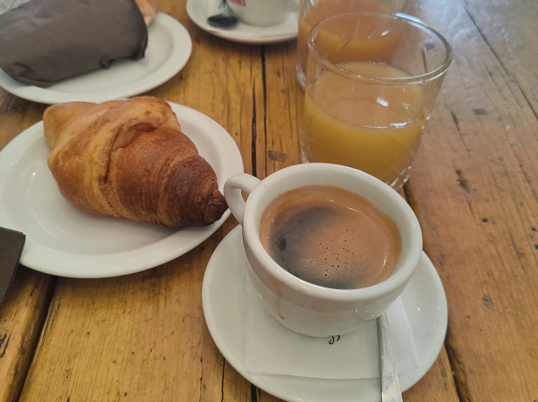 里吉耶里酒店主图