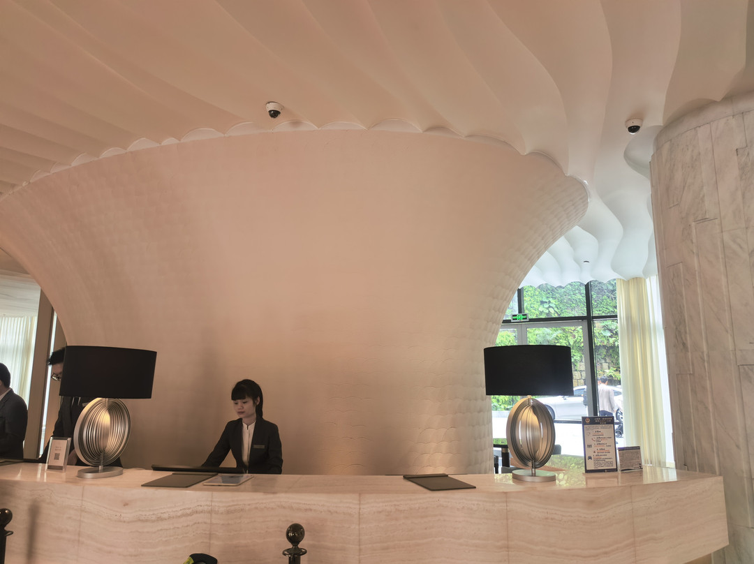 珠海海湾大酒店主图