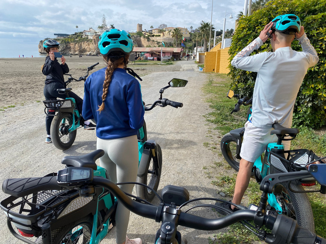 Free Wheel EBikes-Benajarafe必去景点