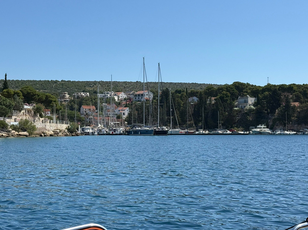 Rent A Boat Dalmacija-Kastel Luksic必去景点