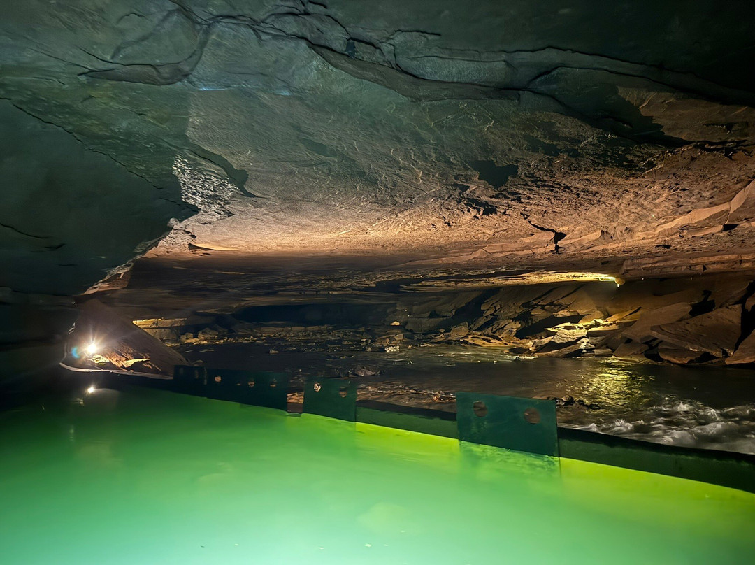 Lost River Cave-鲍灵格林必去景点