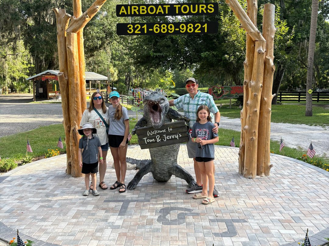 Tom and Jerry's Airboat Tours-Lake Panasoffkee必去景点
