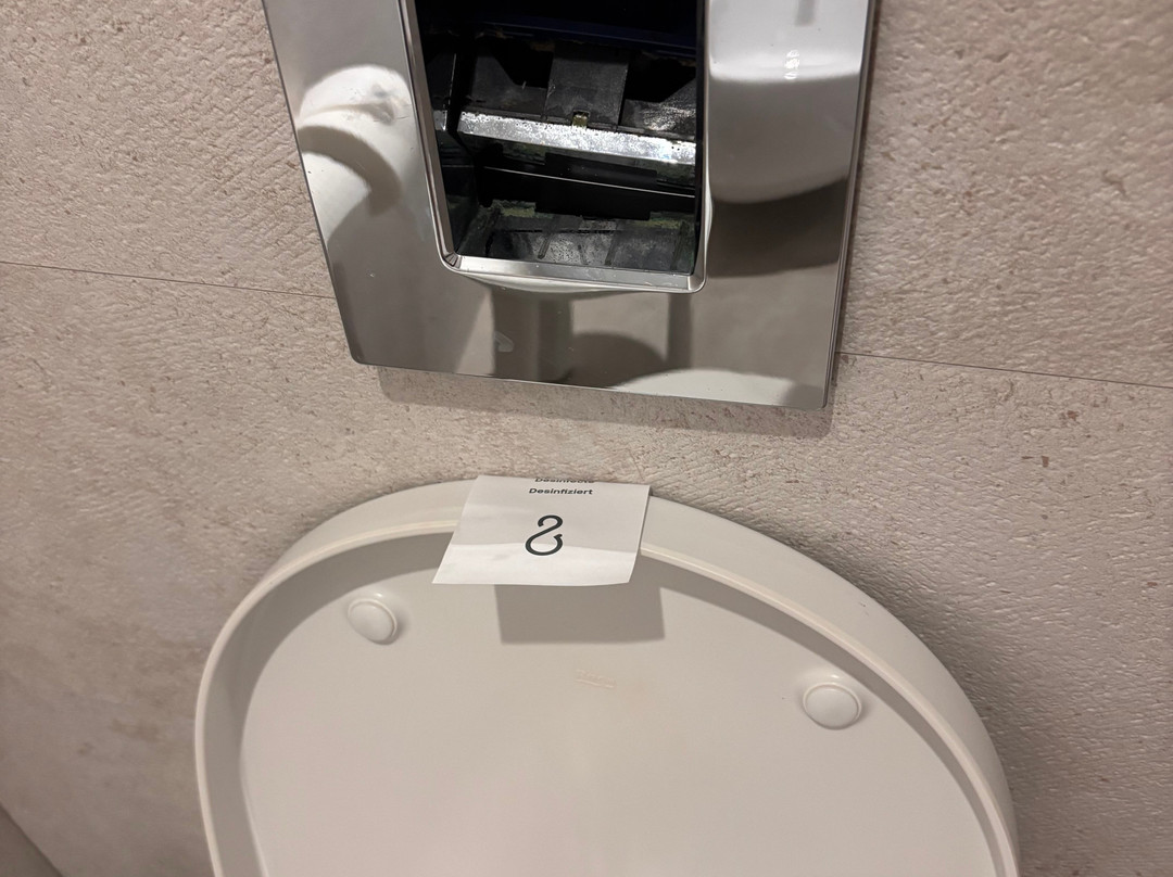斯托比亚索力玛尔套房酒店主图