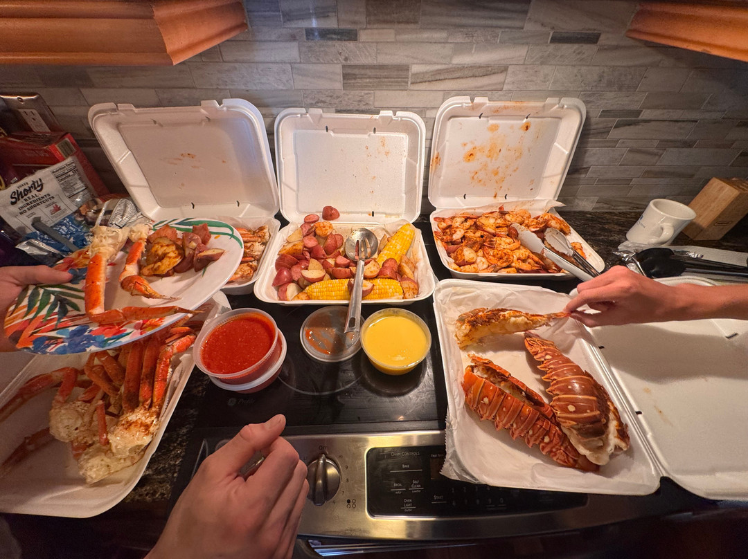 Goatfeathers Seafood Market-圣罗萨海滩必去景点