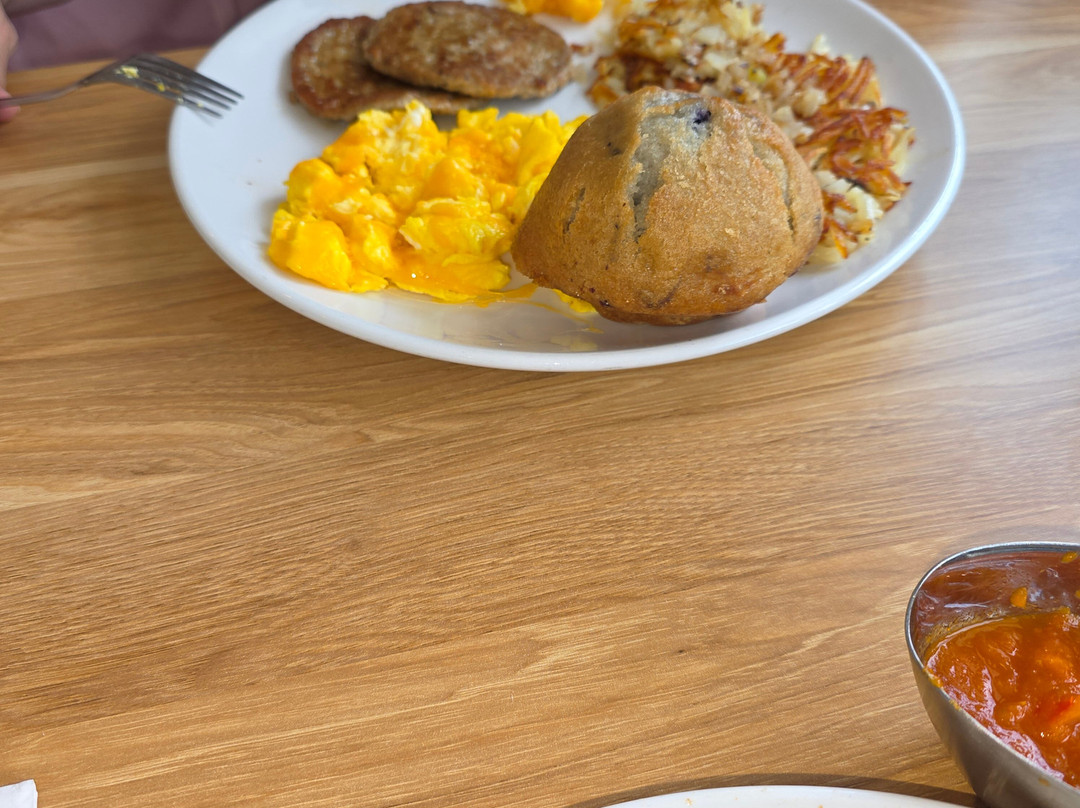Broken Yolk Cafe