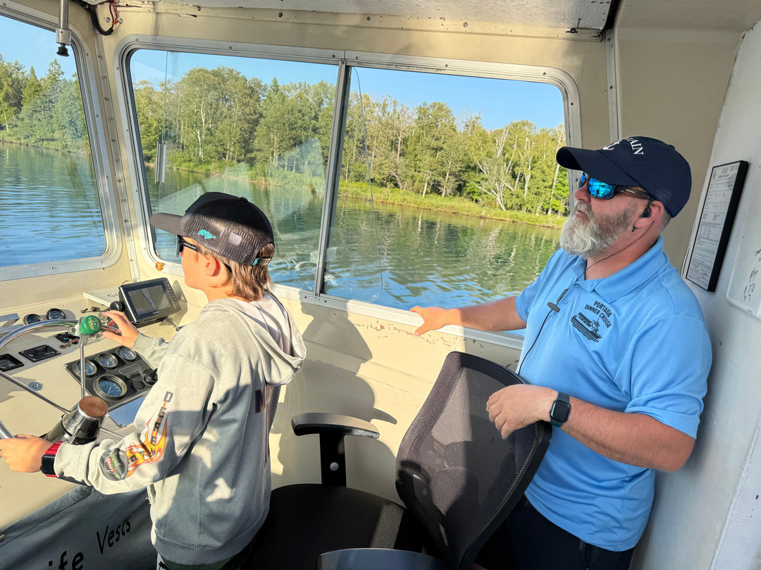 Keweenaw Boat Tours-霍顿必去景点