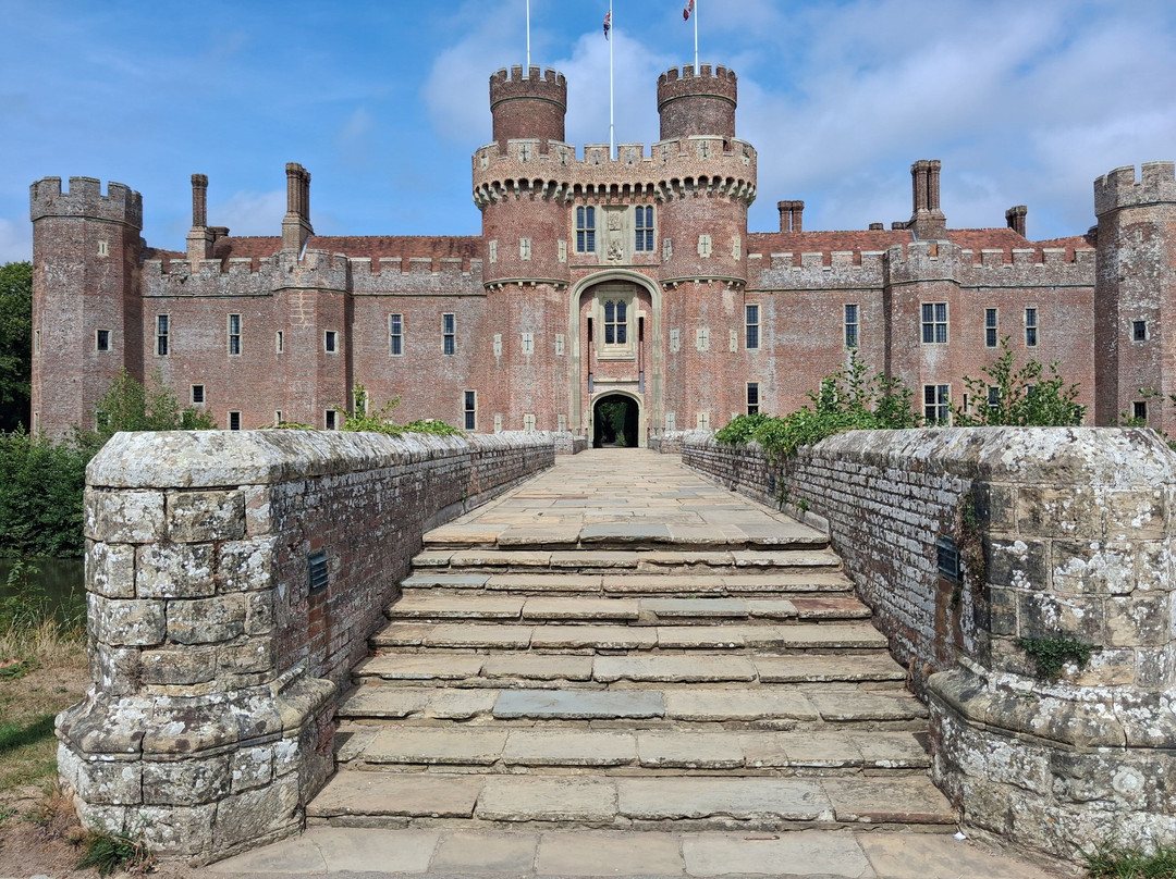 Herstmonceux Castle-Hailsham必去景点