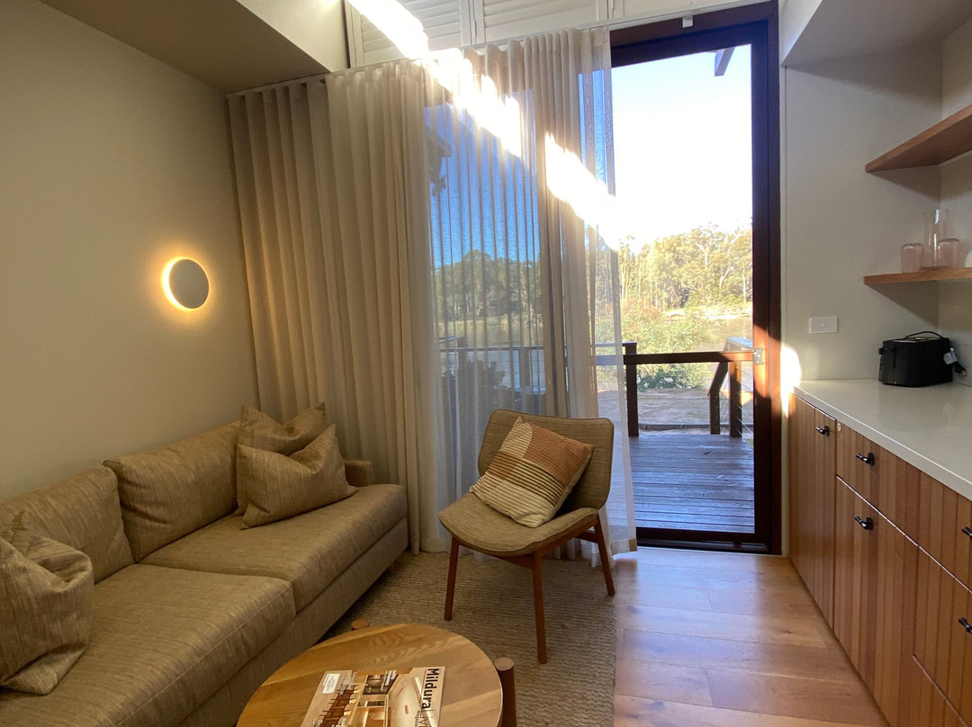 Euston Club Resort主图