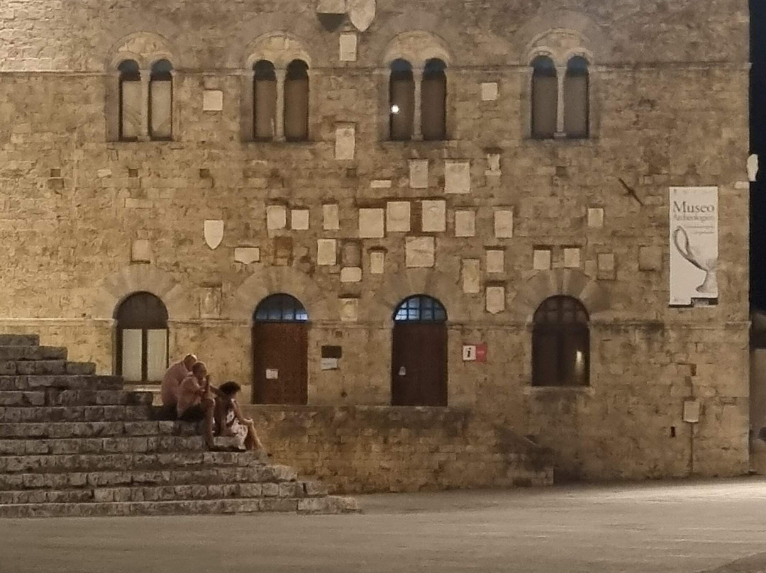 Piazza Garibaldi-马萨马里蒂马必去景点