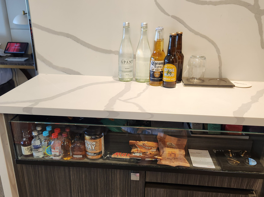 埃坡瑞欧南岸酒店主图