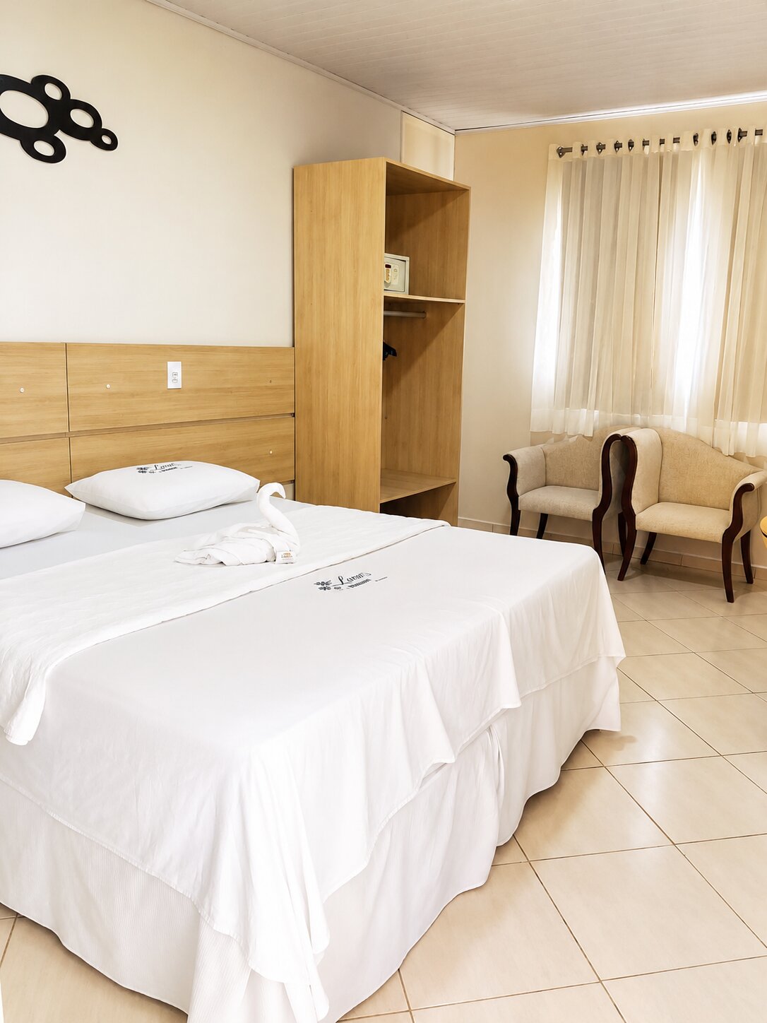 Hotel Laras-客卧