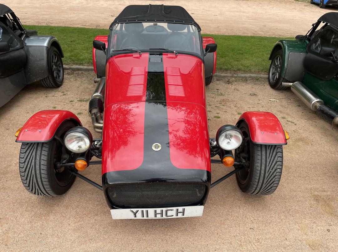 Highland Caterham Hire-埃尔金必去景点