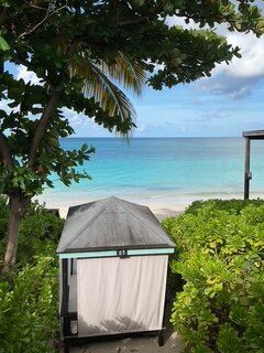 Keyonna Beach-旅行者