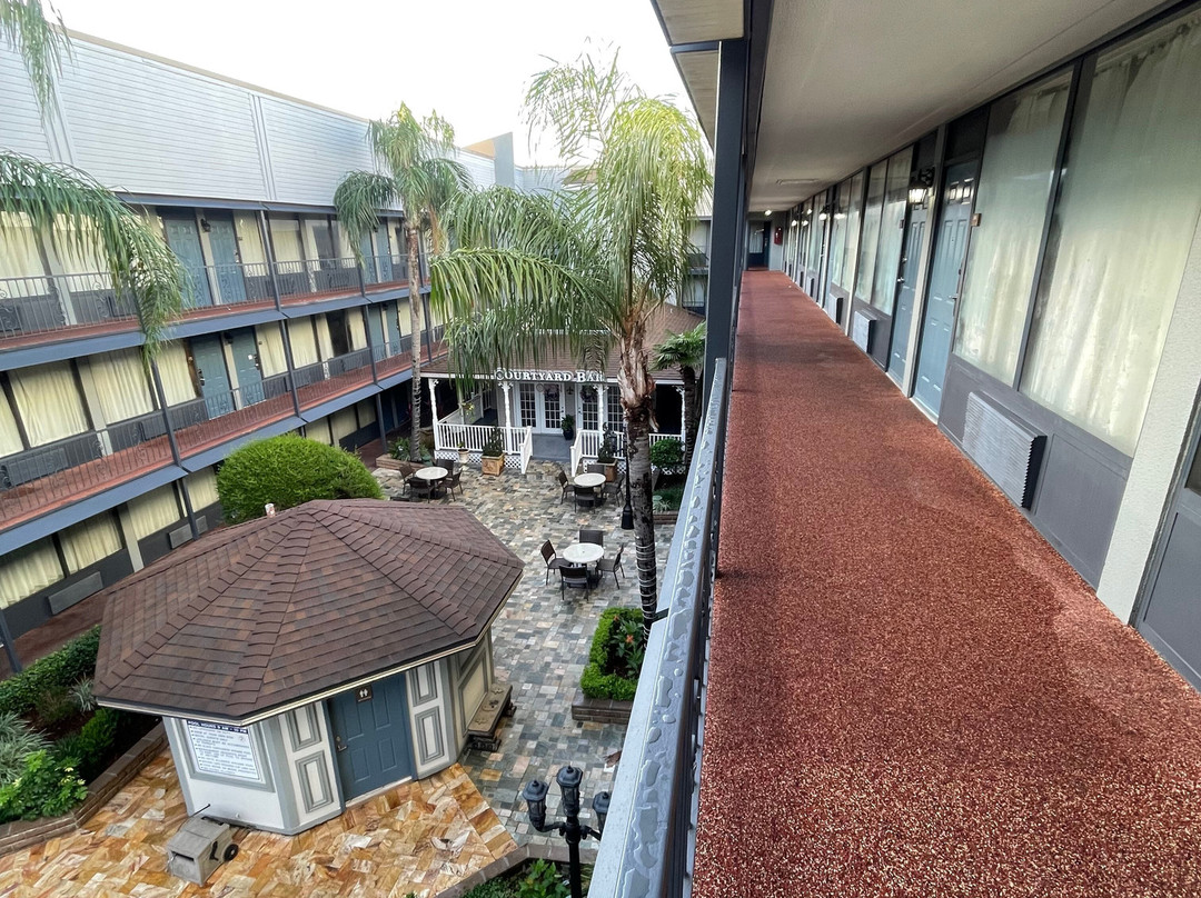 西岸贝斯特韦斯特优质酒店主图