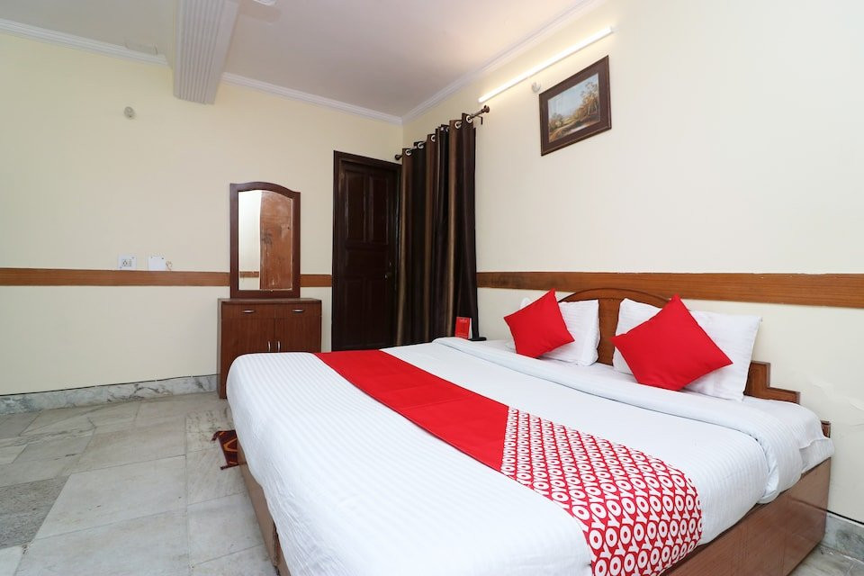 Hotel Rajdhani Palace