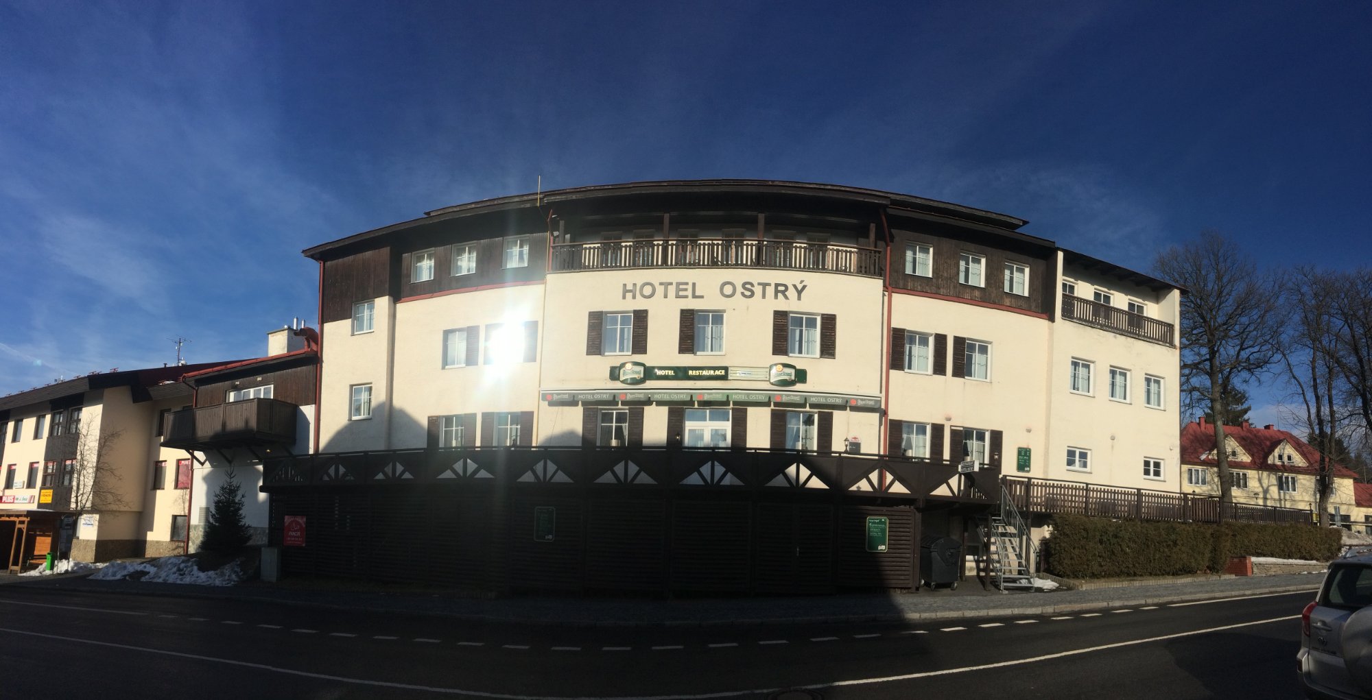 Hotel Ostry-官方