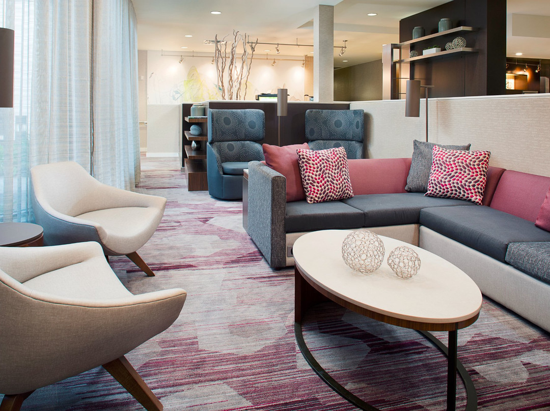 Homewood酒店住宿-Courtyard by Marriott Birmingham Homewood