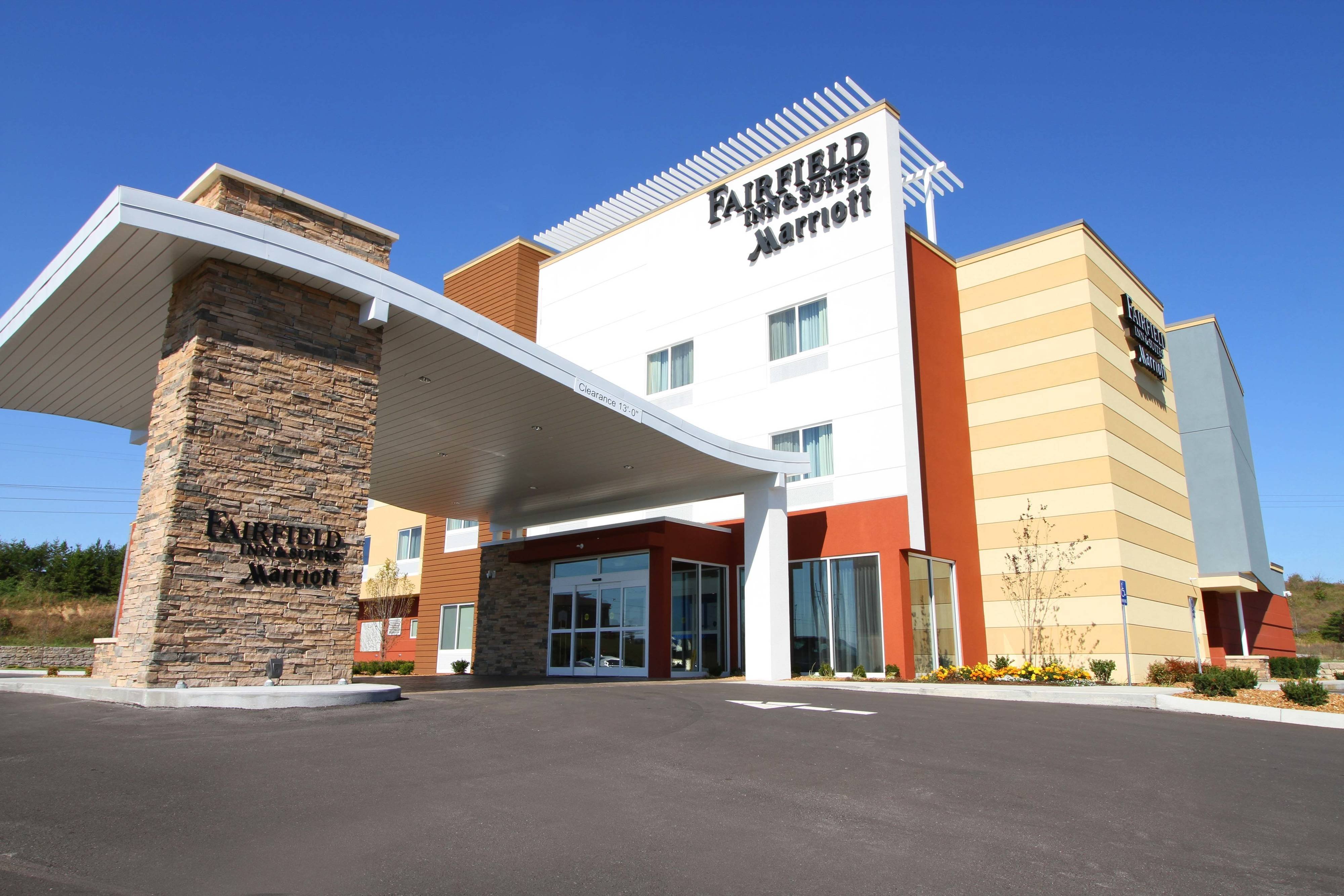 Fairfield Inn & Suites London-官方
