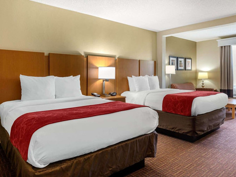 Comfort Suites Hanes Mall主图