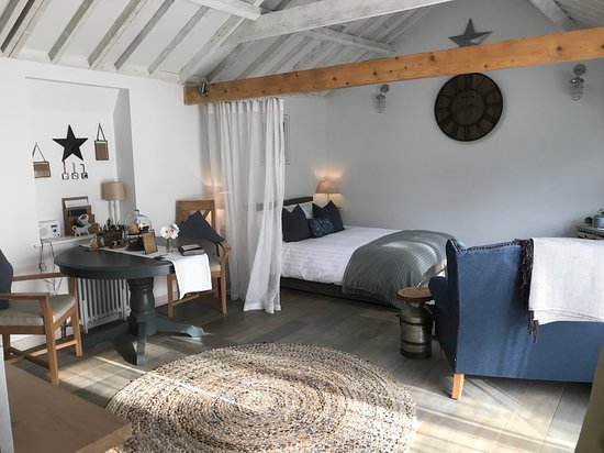 Crafts Hill Barn-官方