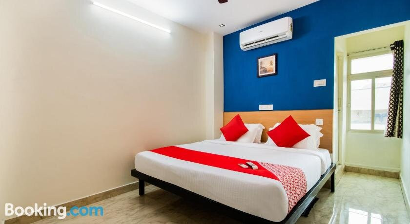 OYO 47366 Hotel Cocanada Inn