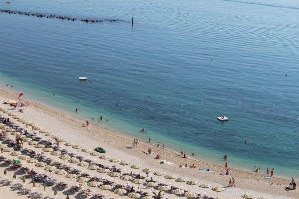 Stabilimento Balneare La Spiaggiola-努马纳必去景点