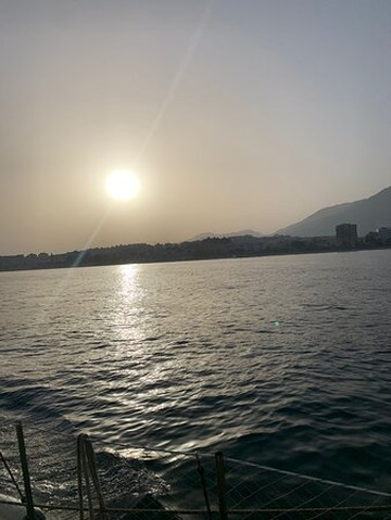 Velero Intrepido-埃斯特波纳必去景点