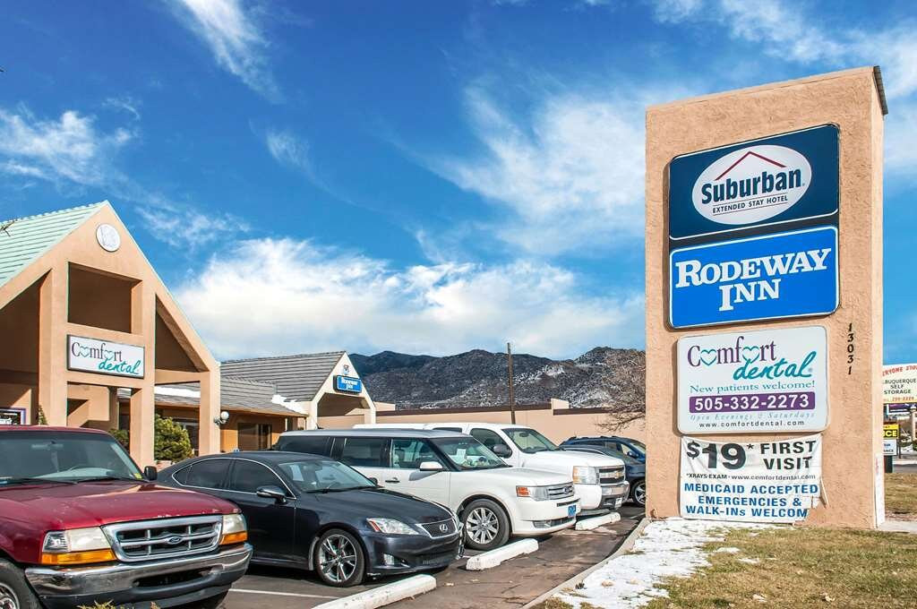 Moriarty酒店住宿-Suburban Studios East