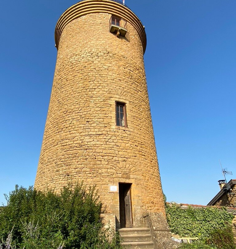 Tour d'Oingt-Oingt必去景点