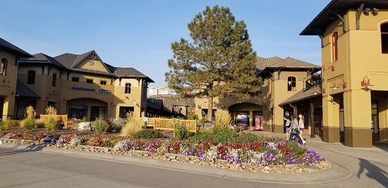 岩石堡奥特莱斯-罗克堡必去景点