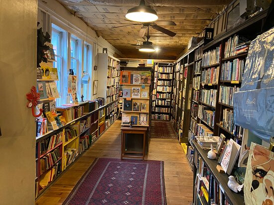 Little Switzerland Books & Beans景点图片