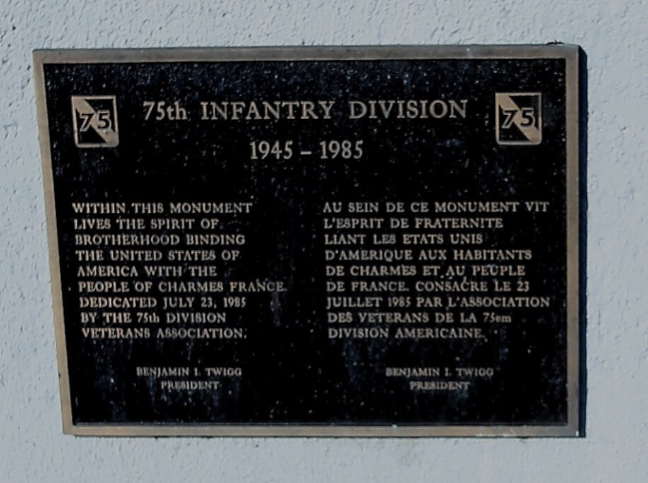 Monument Aux Morts De 1939-45 À Charmes