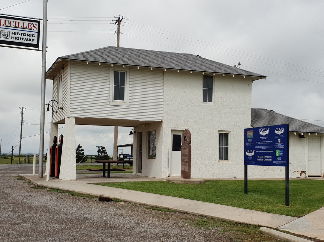 Lucille's Historic HIghway Gas Station景点图片