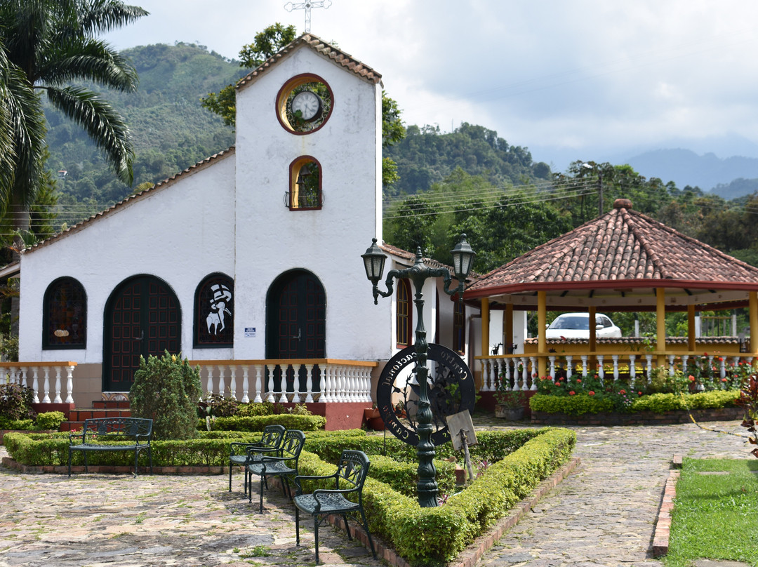 Amigos Del Campo主图