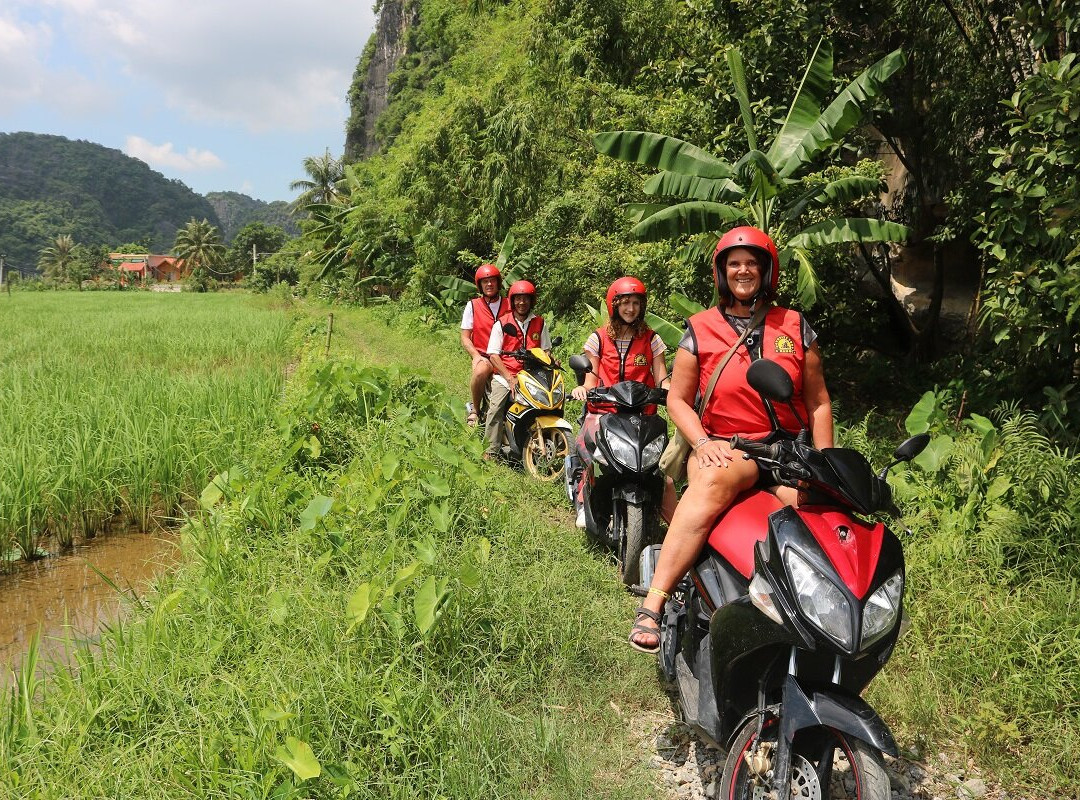 Motorbike Tours Hanoi景点图片